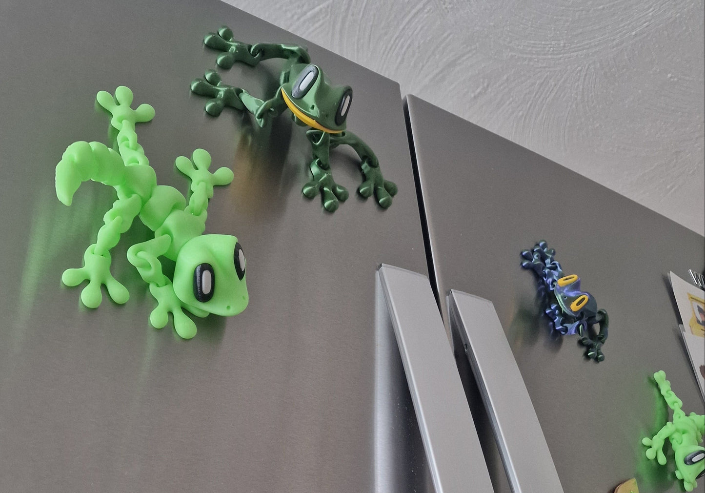 Magnetic Articulated 3D Printed Frog – Flexible STEM Toy with Built-In Magnets